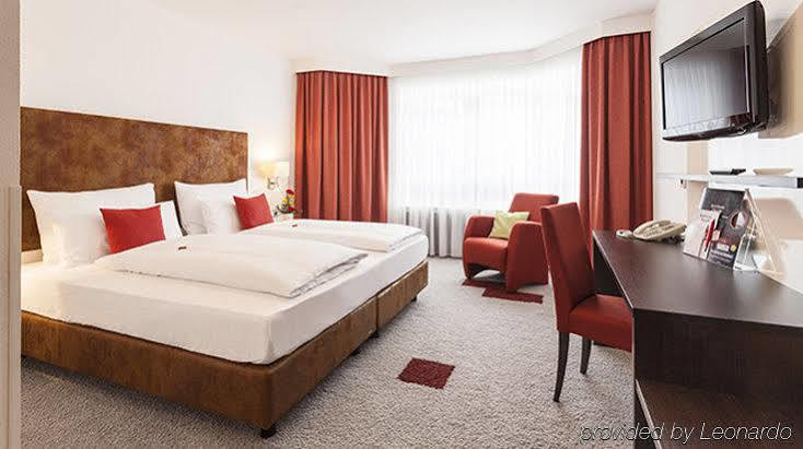 Zeller'S Quartier Hotel Koenigsbrunn Exterior photo
